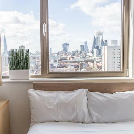 Modern 1 Bedroom Apartment In E1 With Great Views Лондон Екстер'єр фото
