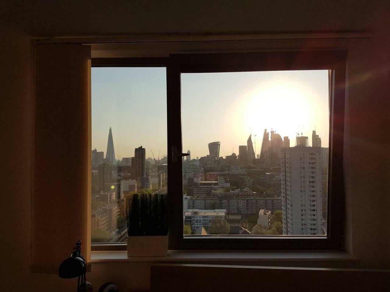 Modern 1 Bedroom Apartment In E1 With Great Views Лондон Екстер'єр фото